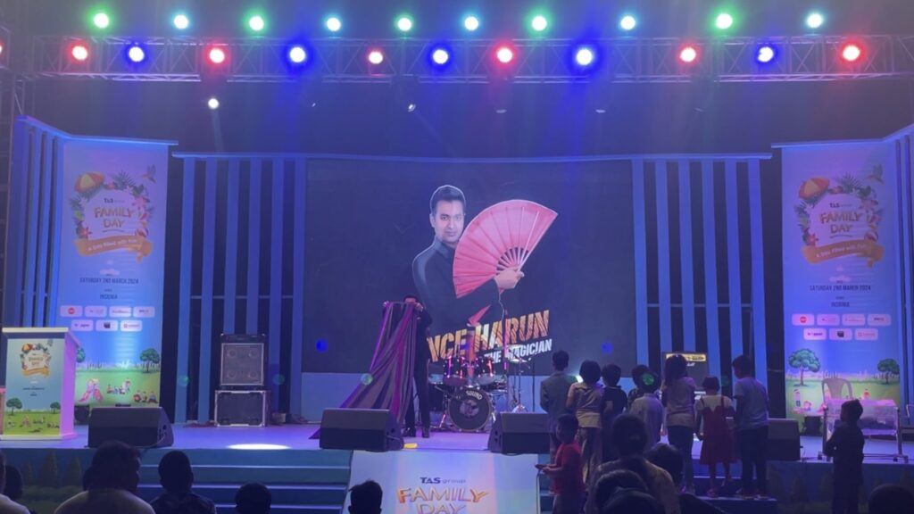 Prince harun the renowned Magician show his magic at family day of air asia